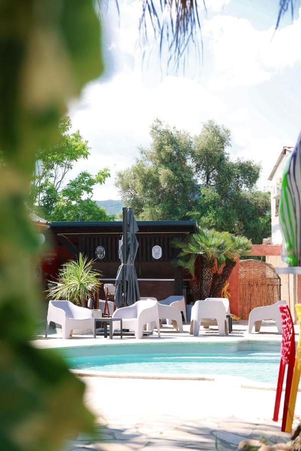Le Banana'S Otel Aléria Dış mekan fotoğraf